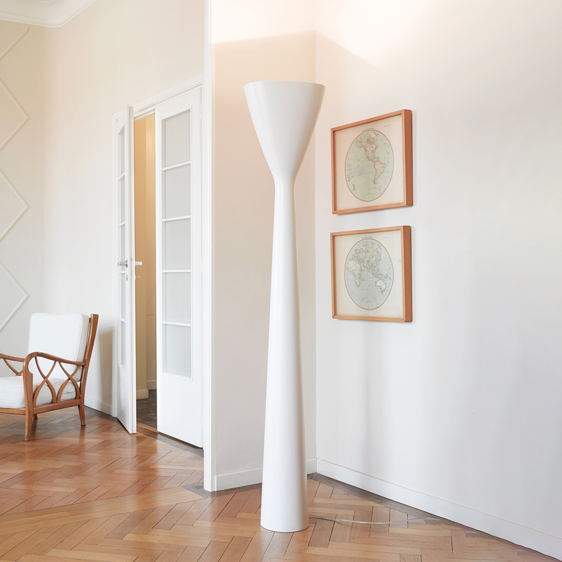 Carrara φωτιστικό δαπέδου Luceplan λευκό με LED και μοντέρνο design