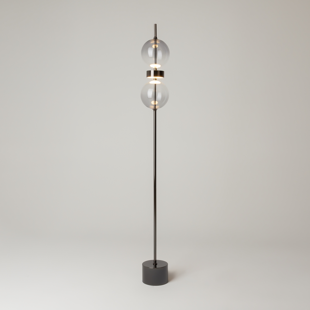 Maytoni Double Moon design φωτιστικό δαπέδου με δύο γυάλινες σφαίρες γκρι και μαύρο μεταλλικό σκελετό