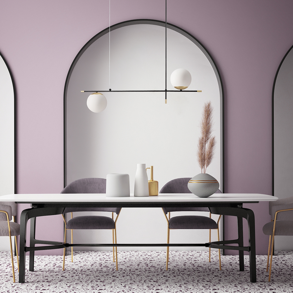 Maytoni Nostalgia Linear S γραμμικό κρεμαστό φωτιστικό σε μαύρο με χρυσές λεπτομέρειες και λευκές γυάλινες μπάλες για τραπεζαρία