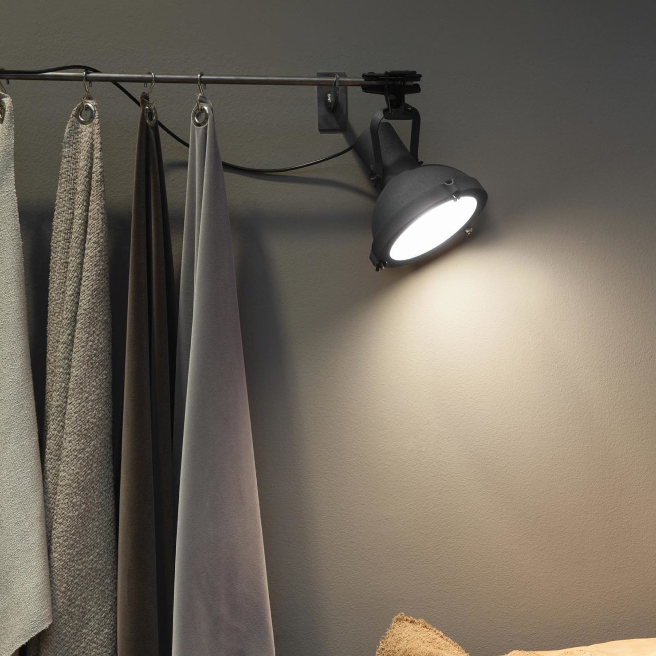 PROJECTEUR 165 PINCER CLIP