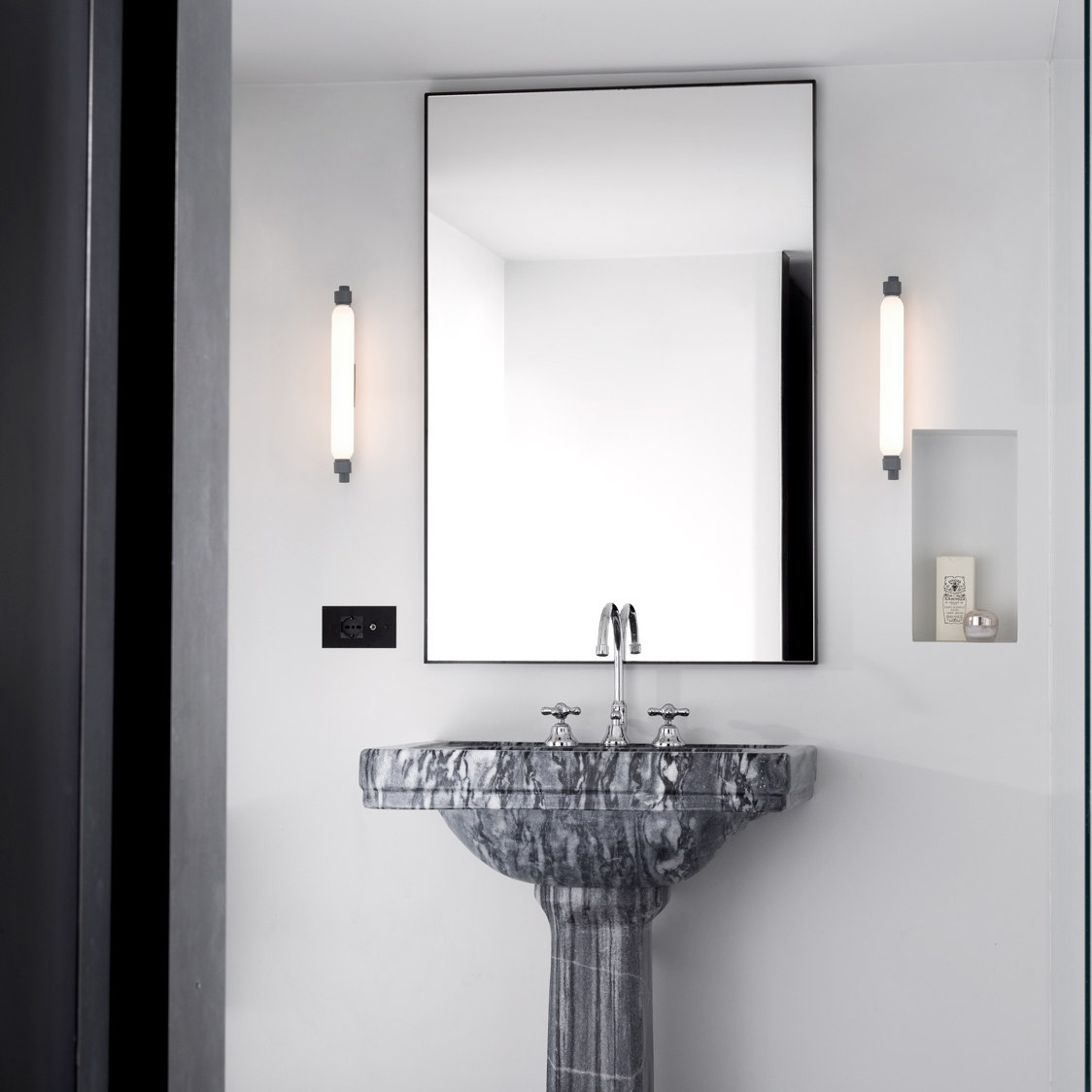 LA ROCHE GREY